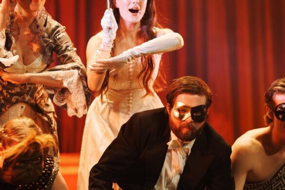 Phantom of the Opera - Lynch and Paterson 2